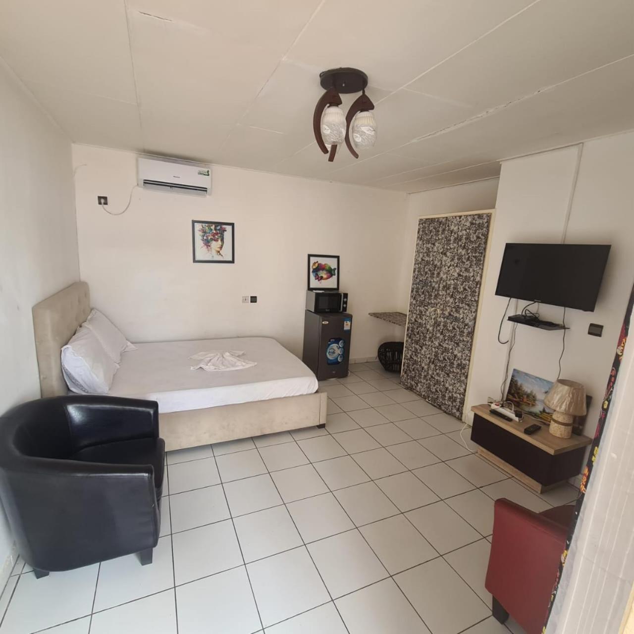 Iris Room Libreville Exterior photo
